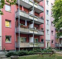 Familienfreundliche 3-Zimmerwohnung mit Balkon und Aufzug! - Dresden Prohlis