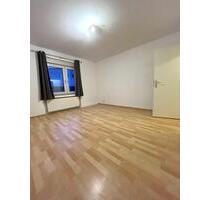 Helle 2 Zimmer Wohnung mit großer Küche, renoviert 59m² - Solingen