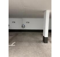 Zu vermieten: Tiefgaragenstellplatz mit Wallbox - Sindelfingen Darmsheim