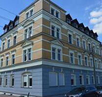Charmante 3-Raum-Wohnung mit Garage – viel Platz & Tageslicht im 2. Obergeschoss - Glauchau