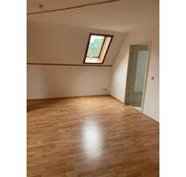 Wunderschön geschnittene Dachwohnung - Karben