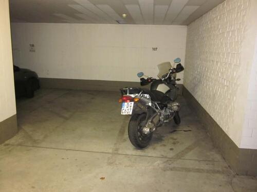 Foto - Motorradstellplatz ab sofort zu vermieten!