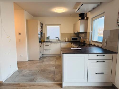 Foto - Wunderschönes, modernes Einfamilienhaus zu verkaufen