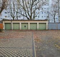 Gepflegte Garage auf abgeschlossenem beleuchtetem Grundstück - Berlin Mitte