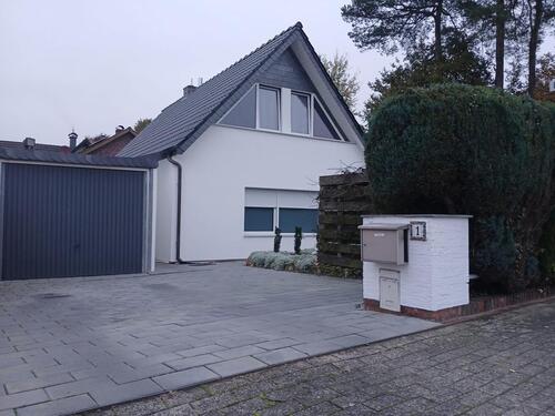 Foto - Vechta: Einfamilienhaus mit zwei Garagen