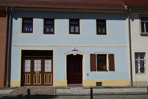Foto - Geräumiges Wohnhaus direkt am Markt in MühlbergElbe