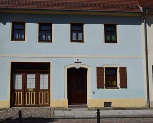 Geräumiges Wohnhaus direkt am Markt in MühlbergElbe - Mühlberg/Elbe