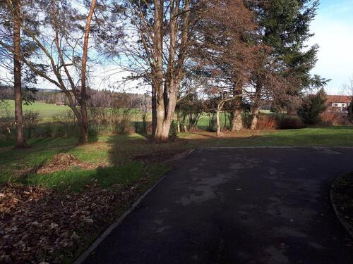 Foto - Exklusives freistehendes Einfamilienhaus mit parkähnl. Grundstück