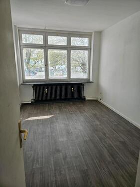 Foto - 2 Büros jeweils 18 qm - 500,00&nbsp;EUR Kaltmiete, ca.&nbsp; 18,00&nbsp;m&sup2;