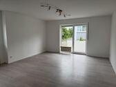 Foto - Helle, renovierte 2ZKBB Wohnung mit EBK, Tageslichtbad, Keller