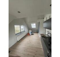 2-Zimmer-Dachgeschosswohnung 55 m² mit Stellplatz - Kleinmaischeid
