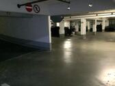 Foto - Tiefgaragenstellplatz - 100,00 EUR Miete,