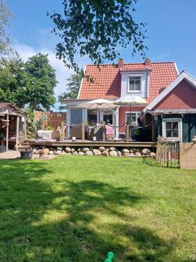Foto - Modernisiertes Einfamilienhaus mit großem Garten in ruhiger Lage