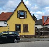 Altes Haus mit alter Scheune in guter Lage - Mutterstadt