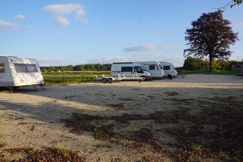 Foto - Stellplatz für Wohnmobil, Caravan oder Bootstrailer