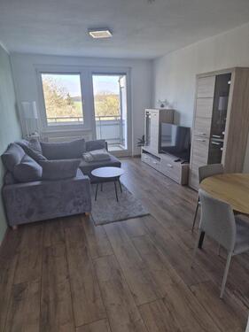 Foto - Helle, frisch renovierte 3-R Wohng mit Balkon & EBK ab 01.07.2026