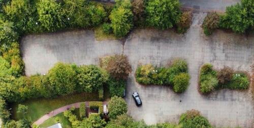 Foto - Parkplatz, Freifläche, Abstellfläche,Wohnwagen