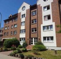 Schöne und frisch sanierte 2 Zimmer Wohnung mit Aufzug und sofort anmietbar! - Lübeck Sankt Lorenz Nord