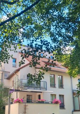 Foto - Großzügige, lichtdurchflutete 3-Zimmer-Wohnung mit zwei Balkonen