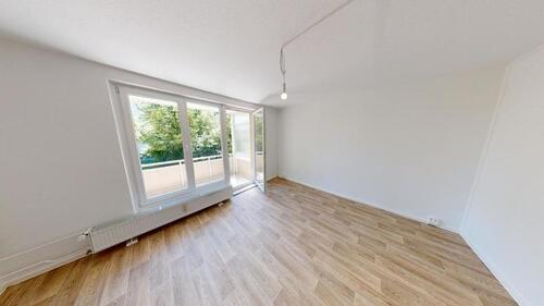 Foto - Modernisierte 2-Raum-Wohnung mit Balkon nahe Stadtpark