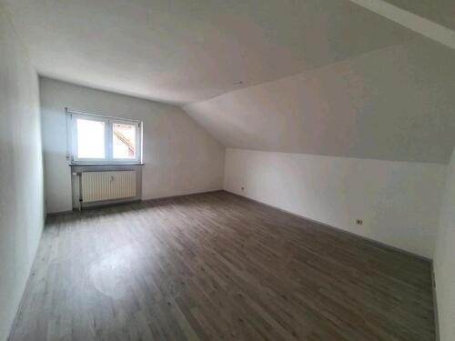Foto - 4 Zimmer Dachgeschoßwohnung in Altlußheim