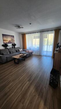 Foto - Große 3 Zimmer Wohnung - 1.200,00&nbsp;EUR Kaltmiete, ca.&nbsp; 92,00&nbsp;m&sup2;