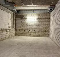 100qm Halle oder Stellplätze Sie entscheiden, in Kuppenheim.