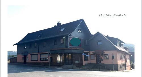 Foto - Großes Haus mit Gewerbe & Wohnungen zu verkaufen