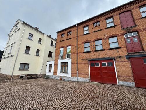 Foto - Anlageobjekt 340m² Mehrfamilienhaus 600m² Lager Gewerbe Garagen
