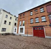 Anlageobjekt 340m² Mehrfamilienhaus 600m² Lager Gewerbe Garagen - Kirchberg