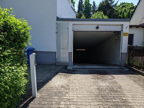 Foto - Einstellplatz Stellplatz Winter Garage Tiefgarage Motorrad Roller