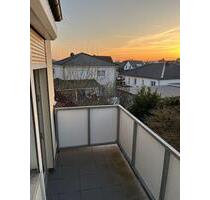 Schöne helle 3 Zimmer Dachgeschosswohnung mit Balkon - Braunschweig Lehndorf-Watenbüttel