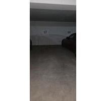 GarageGaragenstellplatz mit Tor und Fernbedienung - Gundelfingen