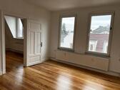 Foto - Renovierte 2 Zimmer-Dachgeschosswohnung in der Warmsdorfstr. NMS!