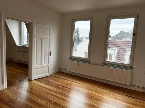 Foto - Renovierte 2 Zimmer-Dachgeschosswohnung in der Warmsdorfstr. NMS!