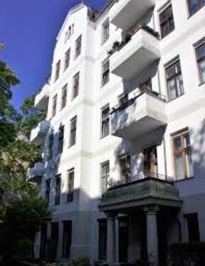 Foto - Gut vermietete, sanierte Zweizimmerwohnung mit Kaminofen