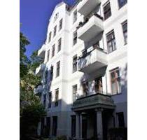 Gut vermietete, sanierte Zweizimmerwohnung mit Kaminofen - Berlin Steglitz-Zehlendorf Gut vermietete, sanierte Zweizimmerwohnung mit Kaminofen - Berlin Steglitz-Zehlendorf