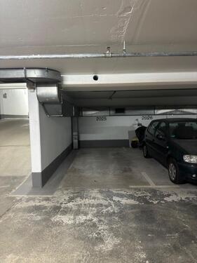 Foto - Zentraler Garagenstellplatz in Berg-am-Laim – Sofort frei!