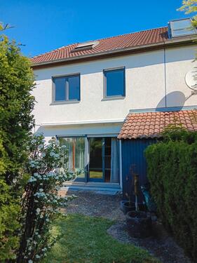 Foto - Familienfreundliches Reihenhaus mit Garten und Garage in Rastatt