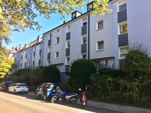 Foto - Frisch renovierte 3-Zi.-Whg. mit neuem Tageslichtbad und Terrasse, frei ab sofort