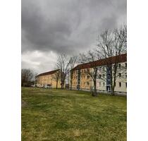 Eigentumswohnung 4 Zimmer - 33.500,00&nbsp;EUR Kaufpreis, ca.&nbsp; 67,00&nbsp;m&sup2; in Meuselwitz (PLZ: 04610)