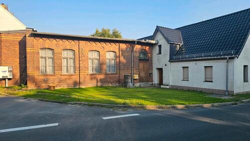 Foto - Bezugsfertiges Haus mit Werkstatt, Garten, Saal & Partyraum