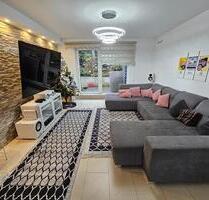 Sanierte 4-Zimmer-Parterrewohnung mit Terrasse,Garten und Garage - Wuppertal Barmen