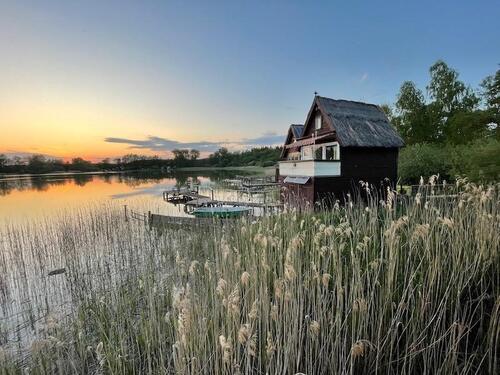Foto - Reetdach Bootshaus mit eigenem Steg von privat zu vermieten