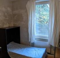 möbliertes WG Zimmer frei - 500,00&nbsp;EUR Kaltmiete, ca.&nbsp; 12,25&nbsp;m&sup2; in Stuttgart (PLZ: 70184) Bopser