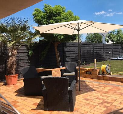 Foto - Teilmöbliertes Haus mit wunderschönem Garten zentral gelegen