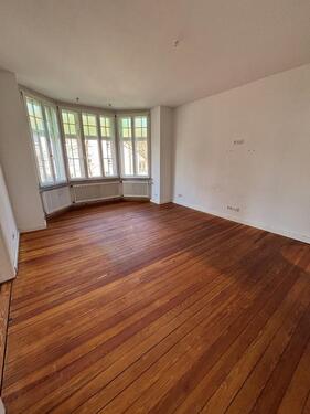 Foto - Altbau 5-Zimmerwohnung im 1.OG in ruhiger Lage in Neunkirchen