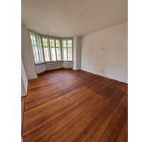 Altbau 5-Zimmerwohnung im 1.OG in ruhiger Lage in Neunkirchen