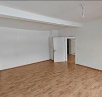 WG-Zimmer in großzügiger Wohnung in absoluter Top-Lage von Erlang - Buckenhof