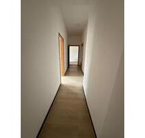 Neu renovierte 3 Zimmer Wohnung mit Einbauküche - Hof Altstadt